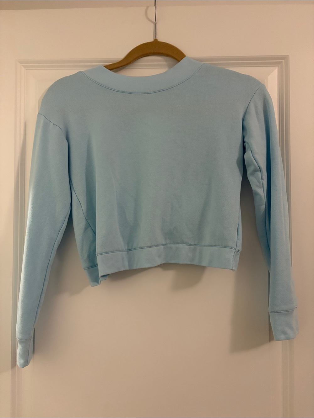 NWOT Sugar and Jade Light Blue Girls Cropped Sweatshirt